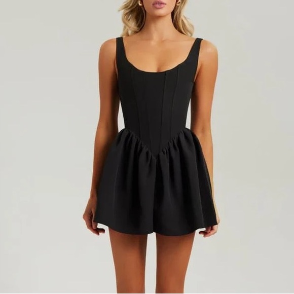 Heiress Beverly Hills Dresses & Skirts - HEIRESS Beverly Hills Black Corset Flared A-Line Crepe Mini Dress - Size M - NWT